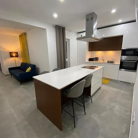 Two-bedroom 그지라